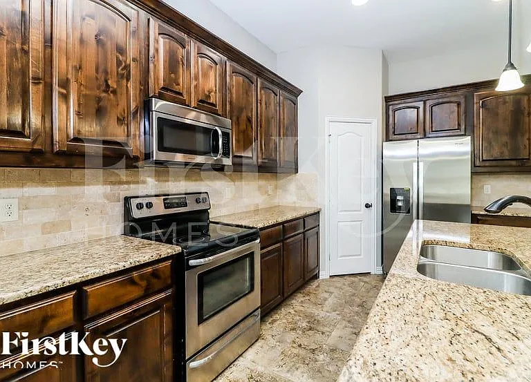 6901 Canyon Rim Dr — Photo 6