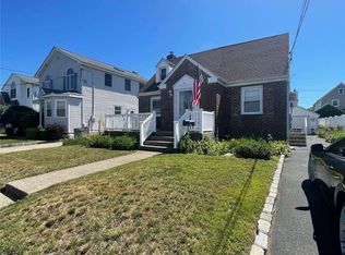 41 Ribbon St, Franklin Square, NY 11010