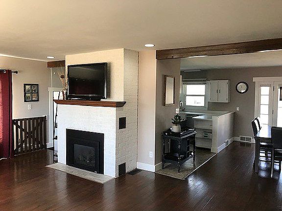 3rd image of 508 Henkens Dr