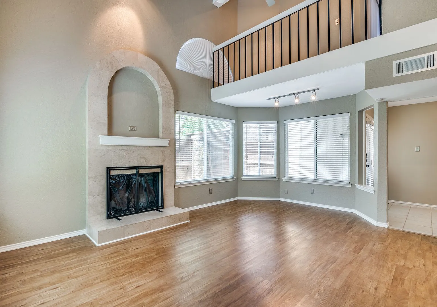 Move In By August 31 & Receive One Month Free With A 18-Month Lease! — Photo 4