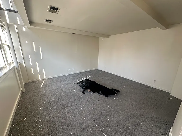 2627 Brown St #400 — Photo 11