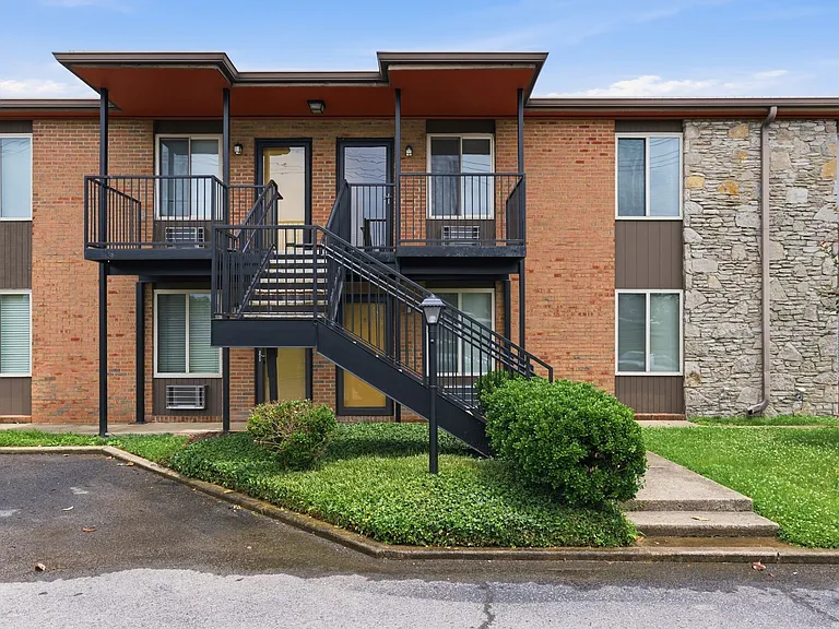 3600 Hillsboro Pike #C10 — Photo 1