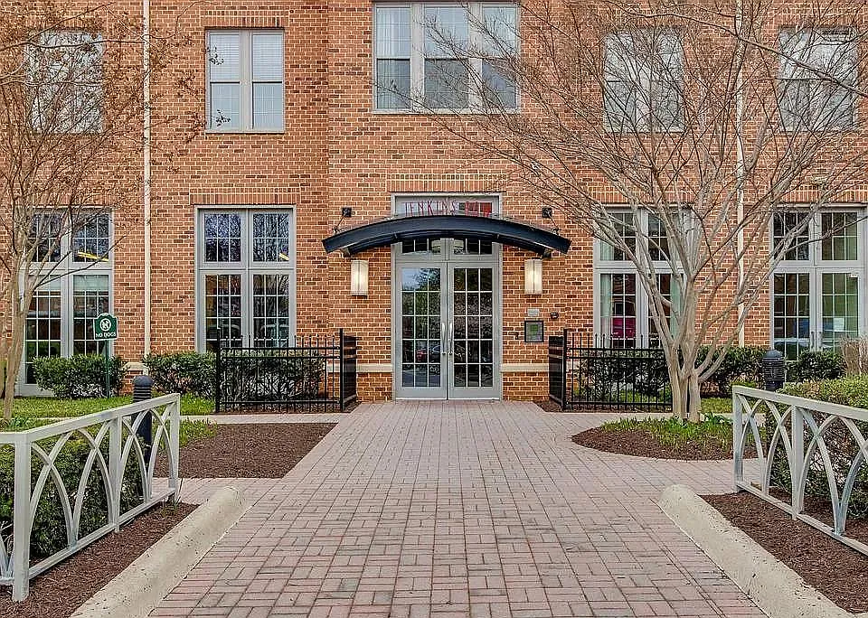 1391 Pennsylvania Ave SE #244