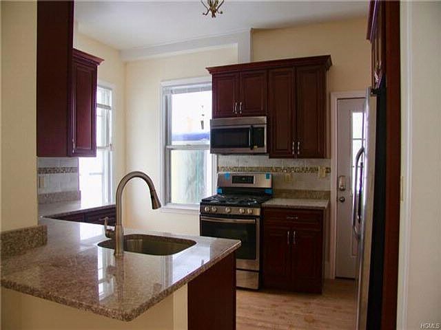 1st image of 19 Dixon St #1