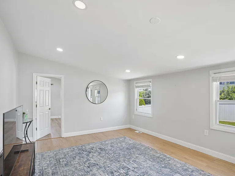 54 Allan Dr — Photo 20