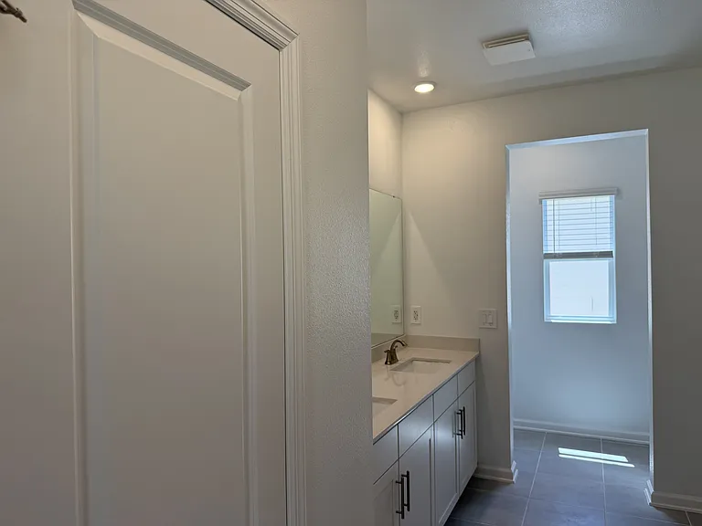5599 Fiona Ln — Photo 13