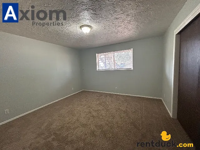 674 W Cedar — Photo 21