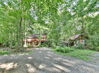 1449 Roundstone Rd, Sherrills Ford, NC 28673