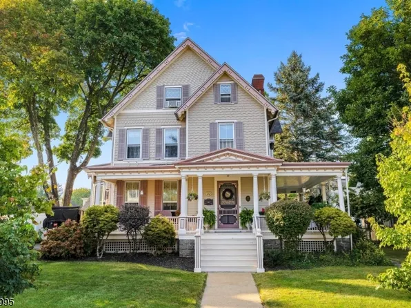 310 W Moore St, Hackettstown Town, NJ 07840