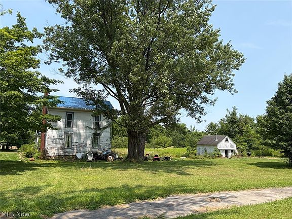3rd image of 1760 Depot Rd