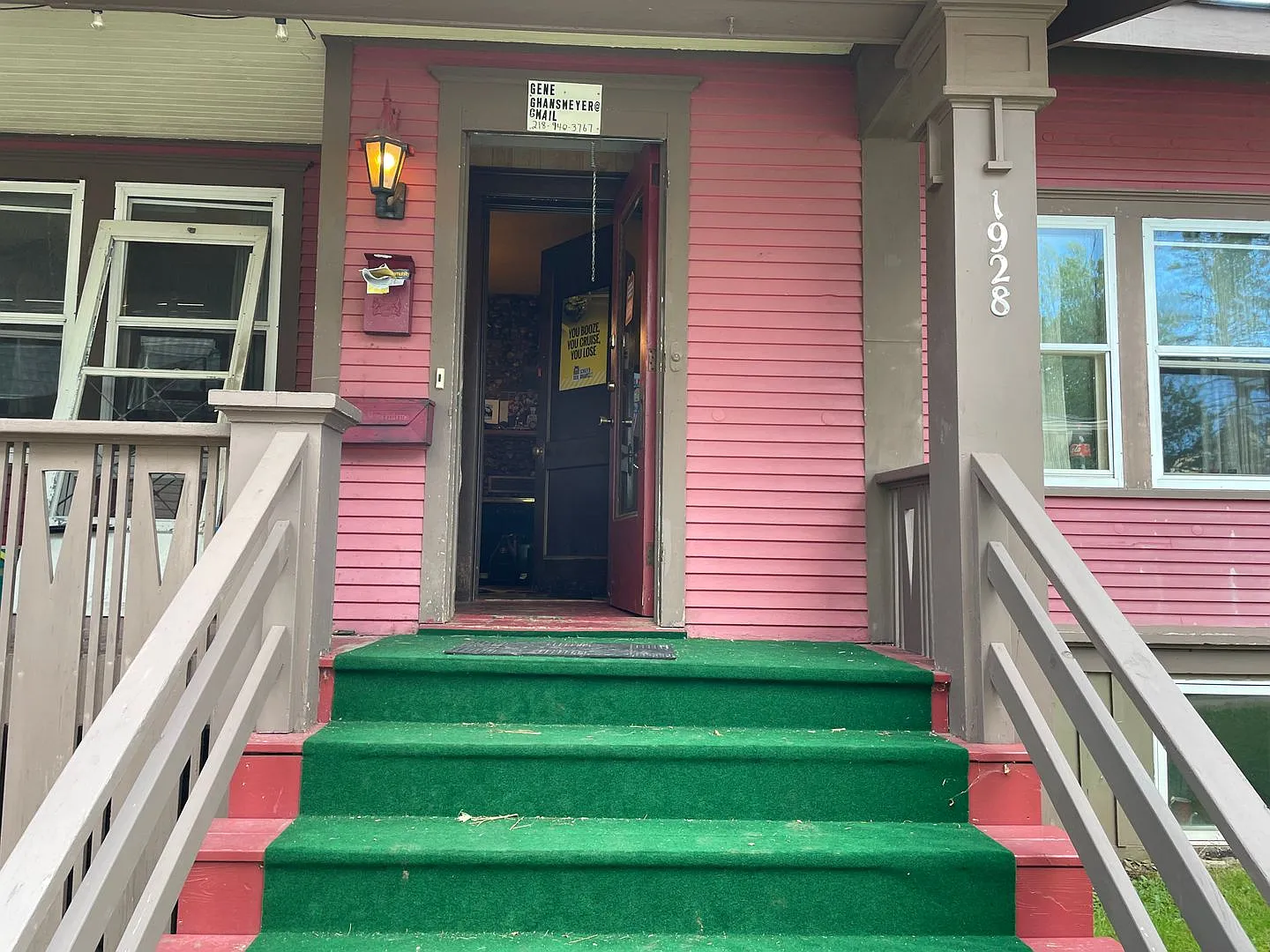 Duluth MN - 6 Bed - 2 Bath - Single Family Home — Photo 2