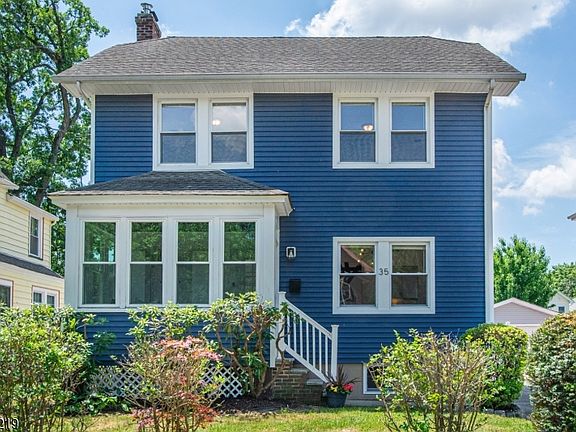 3rd image of 35 Howe Ave