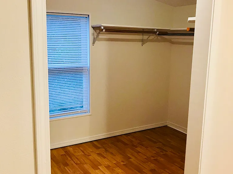 317 W Maddux St — Photo 16