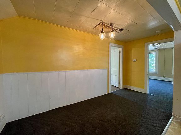 3rd image of 922 Cottage Ave #B