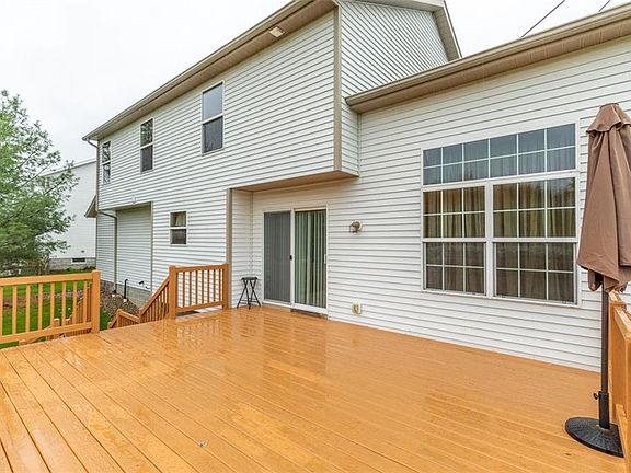 3rd image of 5262 Meadow Park Dr