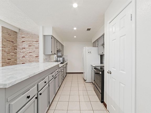 5th image of 10410 Rancho Bernardo Ln