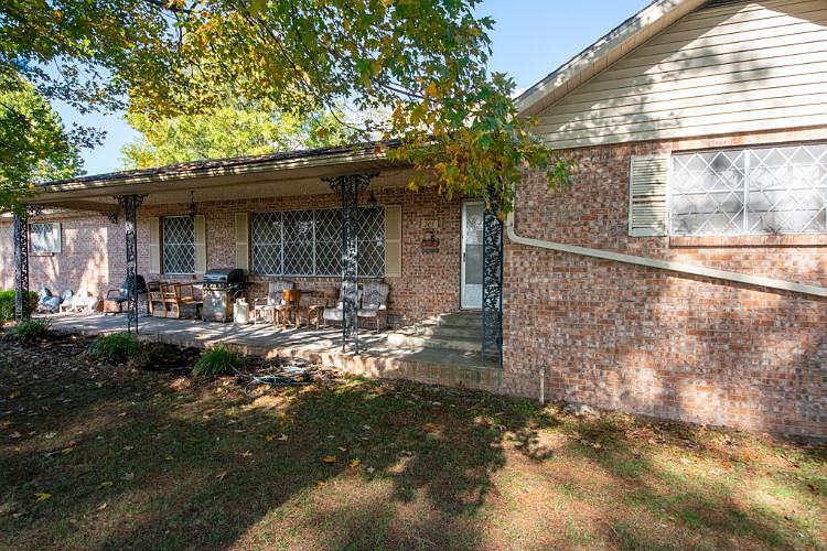 1st image of 205 W Kimberly Ln