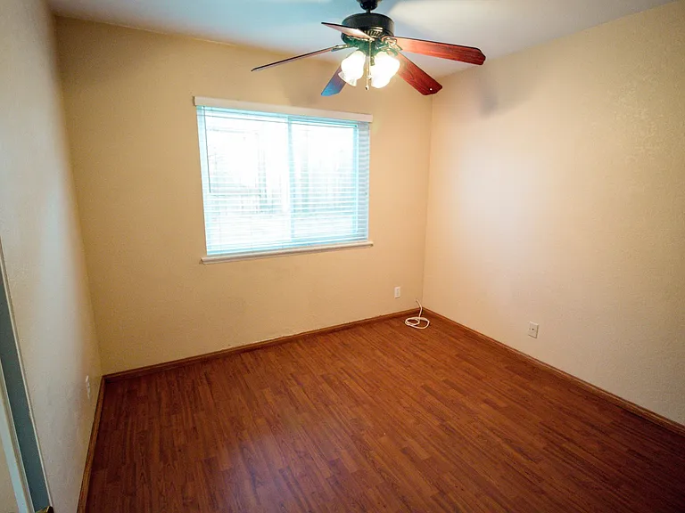 1943 S Belle Ave — Photo 13