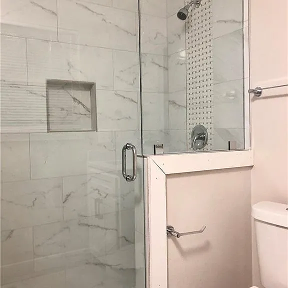 916 S Rosemont Ave — Photo 16