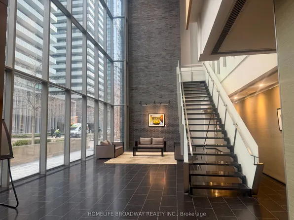 33 Charles St E, Toronto, ON