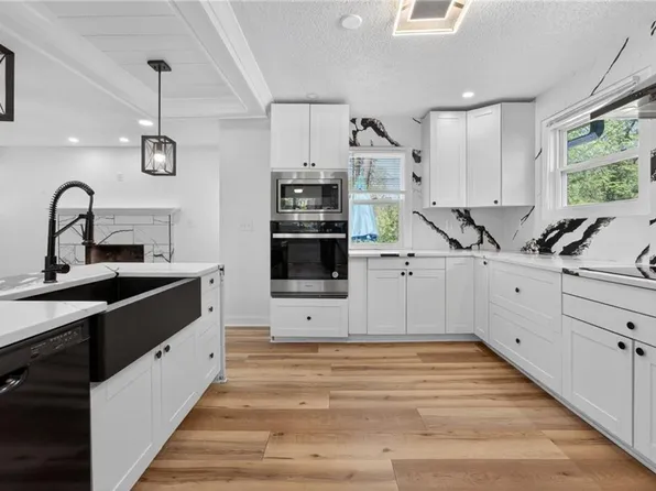 7608 Greeley Ave, Kansas City, KS 66109