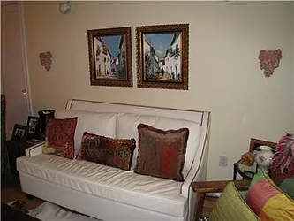 Rented by R New York