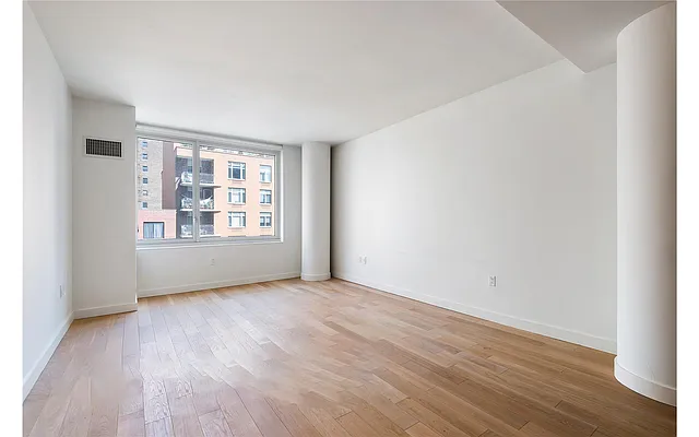 Rented by Compass | media 12