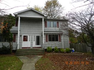 75 Larry Ct, South Brunswick, NJ