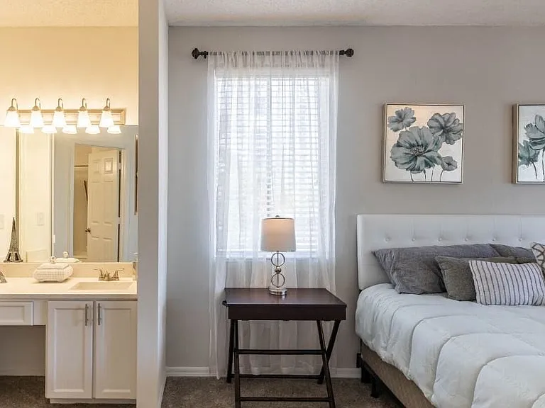 Ocean Reef at Seawalk Pointe Apartments — Photo 10