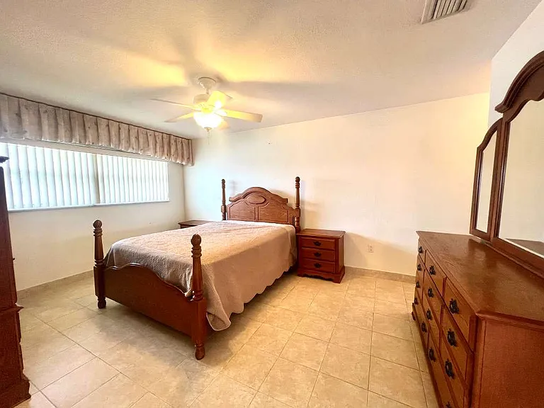 2200 Diana Dr #410 — Photo 7