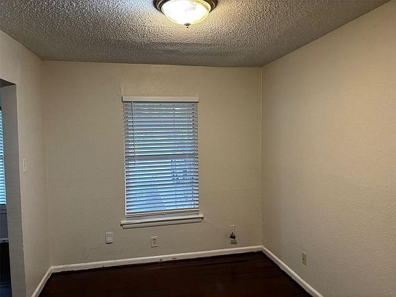 4th image of 437 Browning Dr