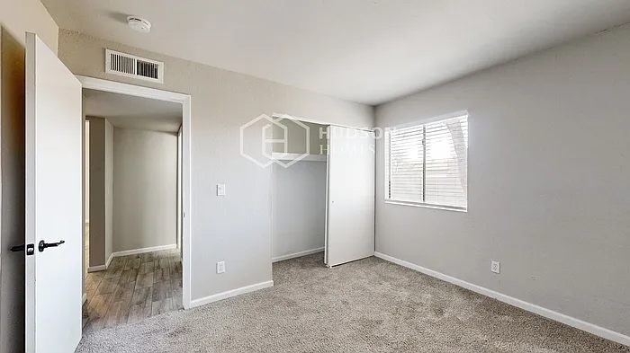 5135 W Mission Ln — Photo 22