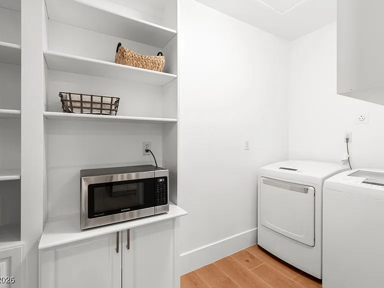 1621 Franklin Ave — Photo 15