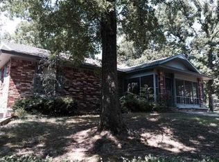 14375 Reed Rd, Siloam Springs, AR 72761