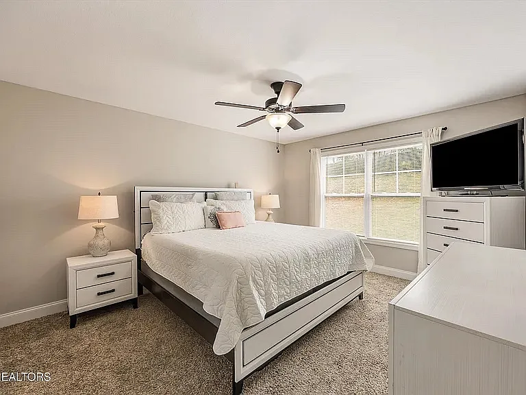 7931 Poplar Grove Ln — Photo 16