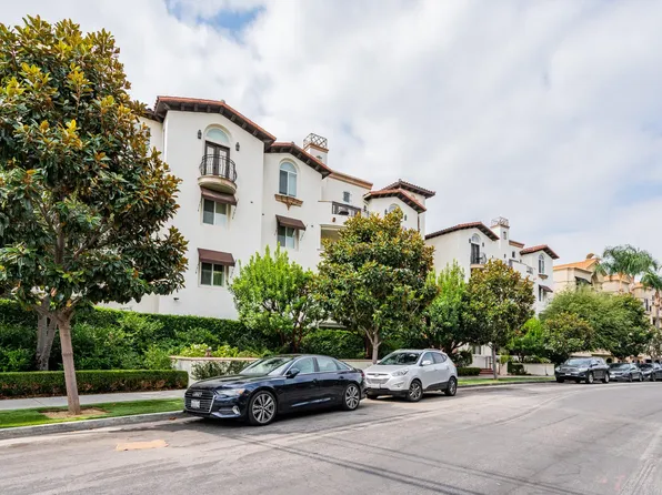 12020 Guerin St #Penthouse 5, Studio City, CA 91604