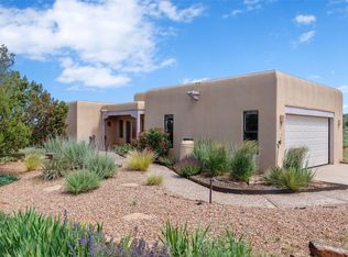 8 Antigua Ct, Santa Fe, NM 87508