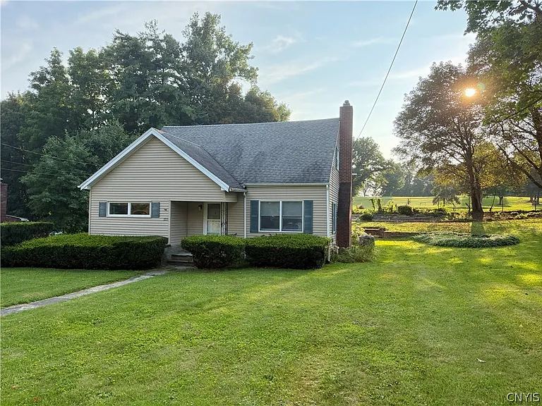 223 Cleveland Blvd — Photo 2