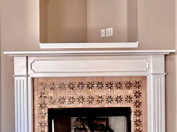1259 Oak Creek Dr, Collierville, TN 38017