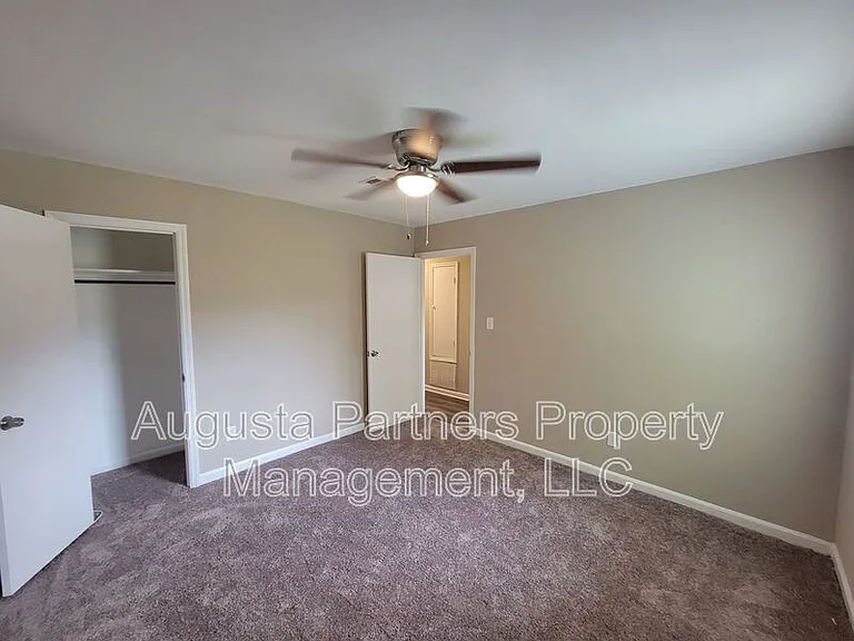134 Stoneybrooks Pl #A — Photo 16