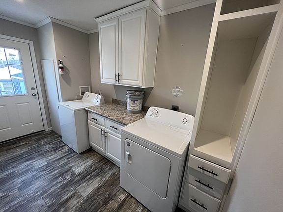 4th image of 1250 Paree St #1098