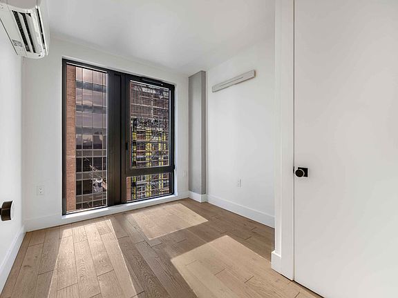 4th image of 60 W 125th St APT 1306