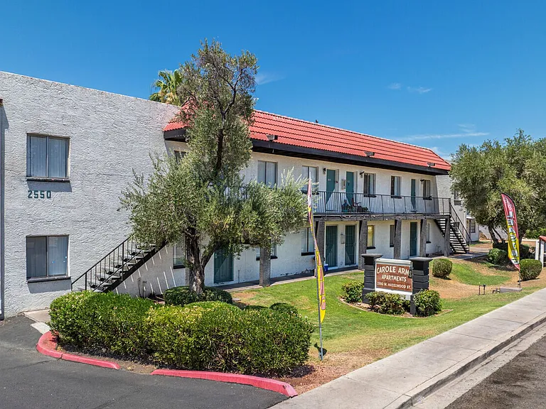 Carole Arms Apartments — Photo 6