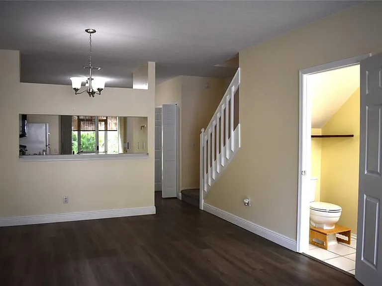 12369 Berkeley Square Dr — Photo 4