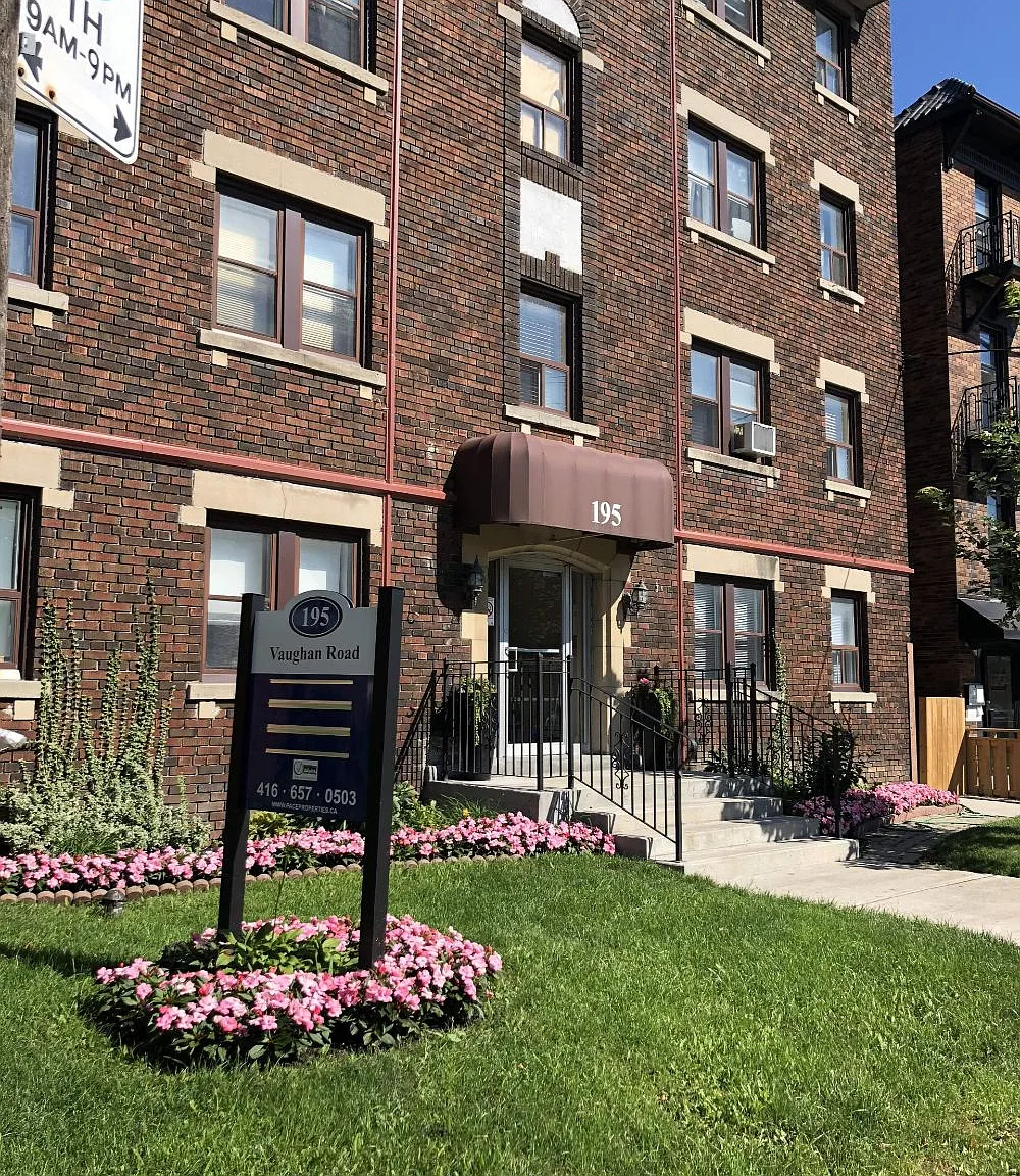 195 Vaughan Road — Photo 3