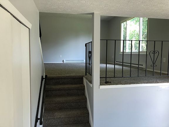 5th image of 9017 Store Dr