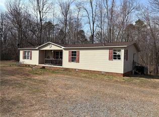 125 Maple Hollow Rd, Mount Airy, NC 27030