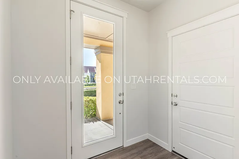 2 bed, 2.0 bath, 1444 sqft, $2,600 — Photo 4