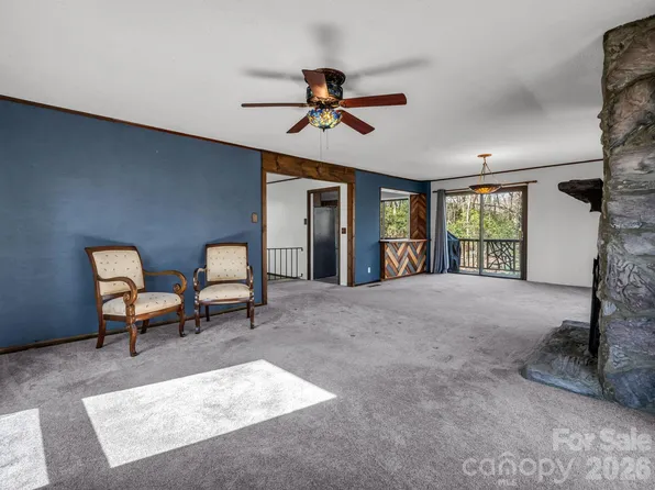 177 Tsisqua Cir, Brevard, NC 28712