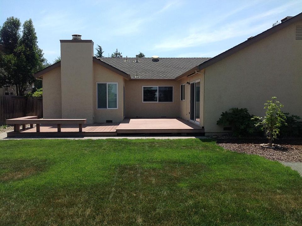 2nd image of 11810 Norfolk Pl